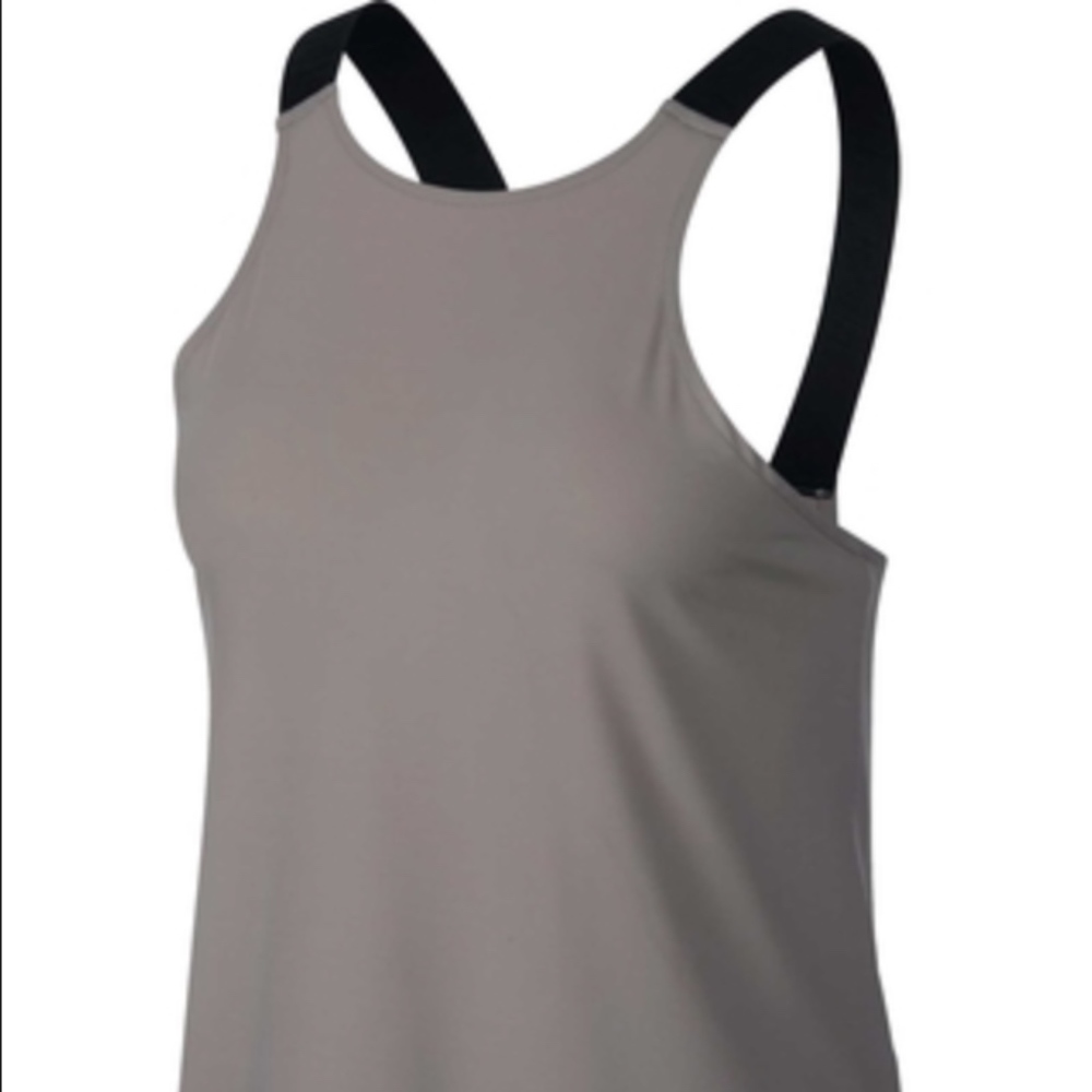 nike: elevated elastika tank ✰✰